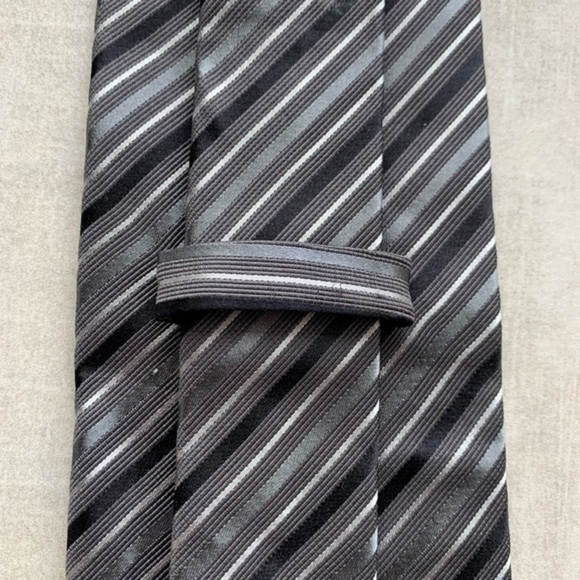Dolce & Gabbana Grey & Black Striped Silk Tie - Picture 6 of 7